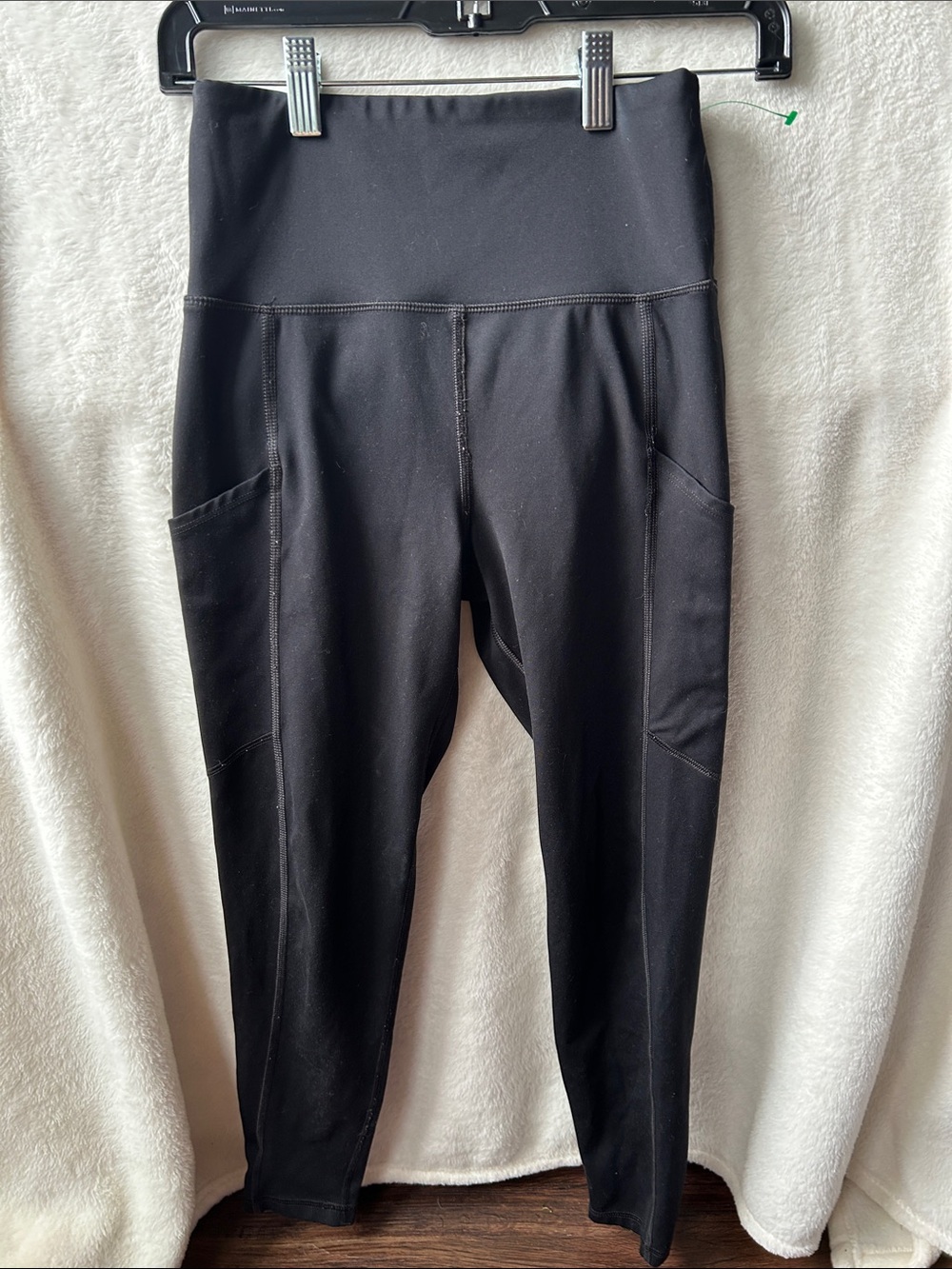 American Eagle “the everything “ ultra high waisted black leggings small